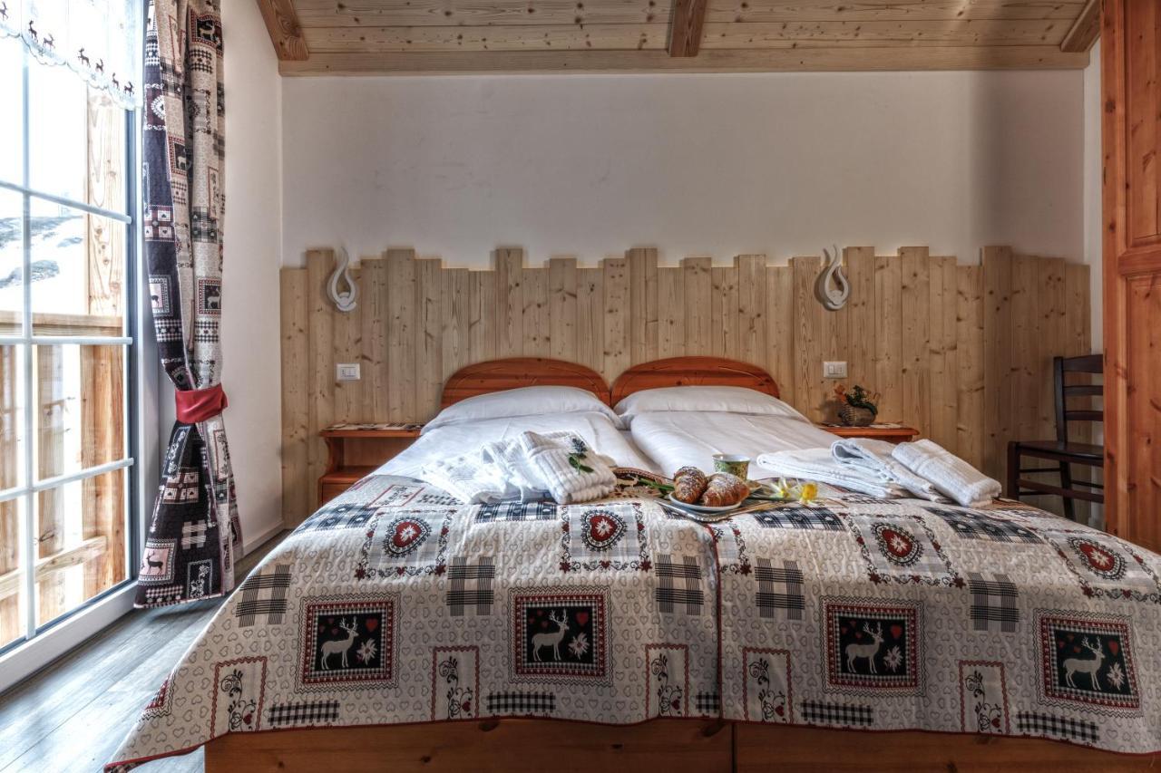 Albergo Ristorante Le Alpi La Frua Buitenkant foto