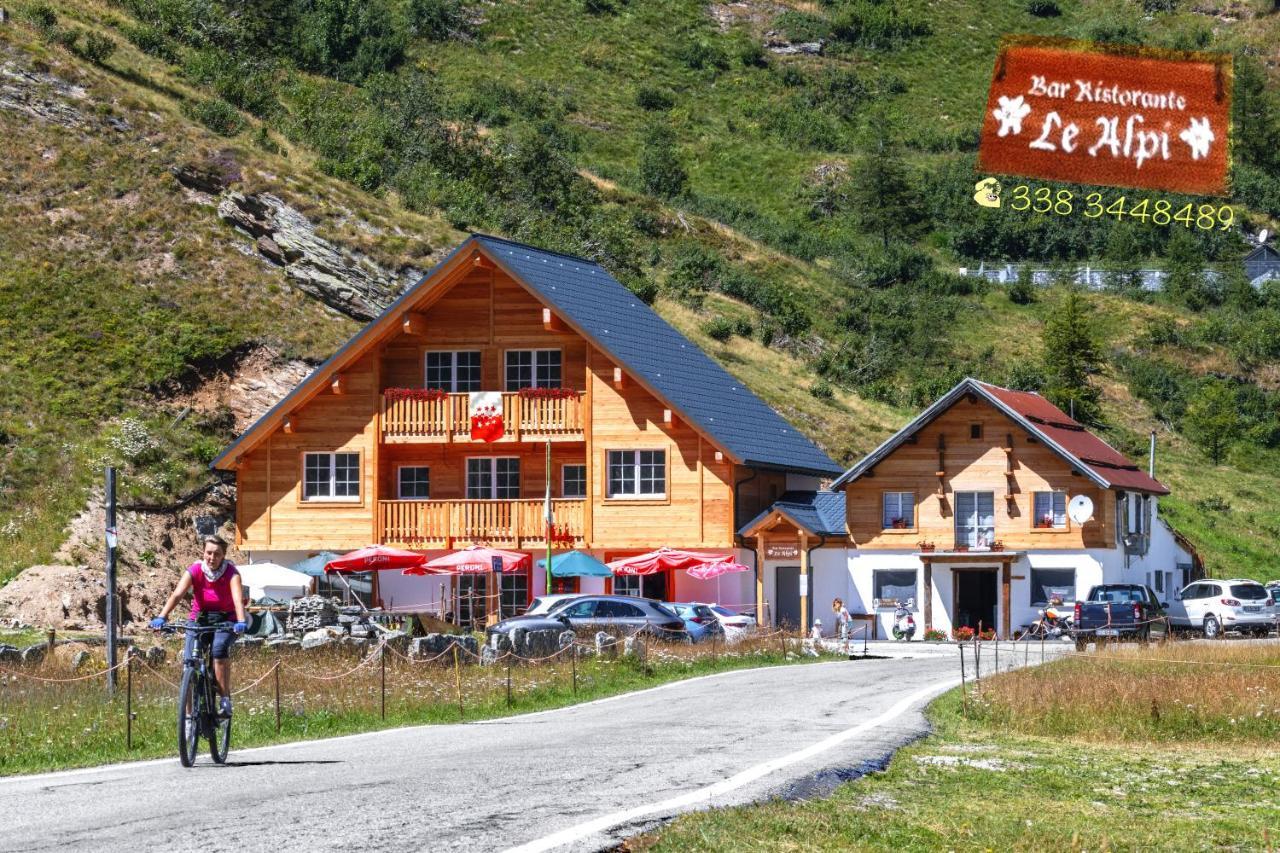Albergo Ristorante Le Alpi La Frua Buitenkant foto