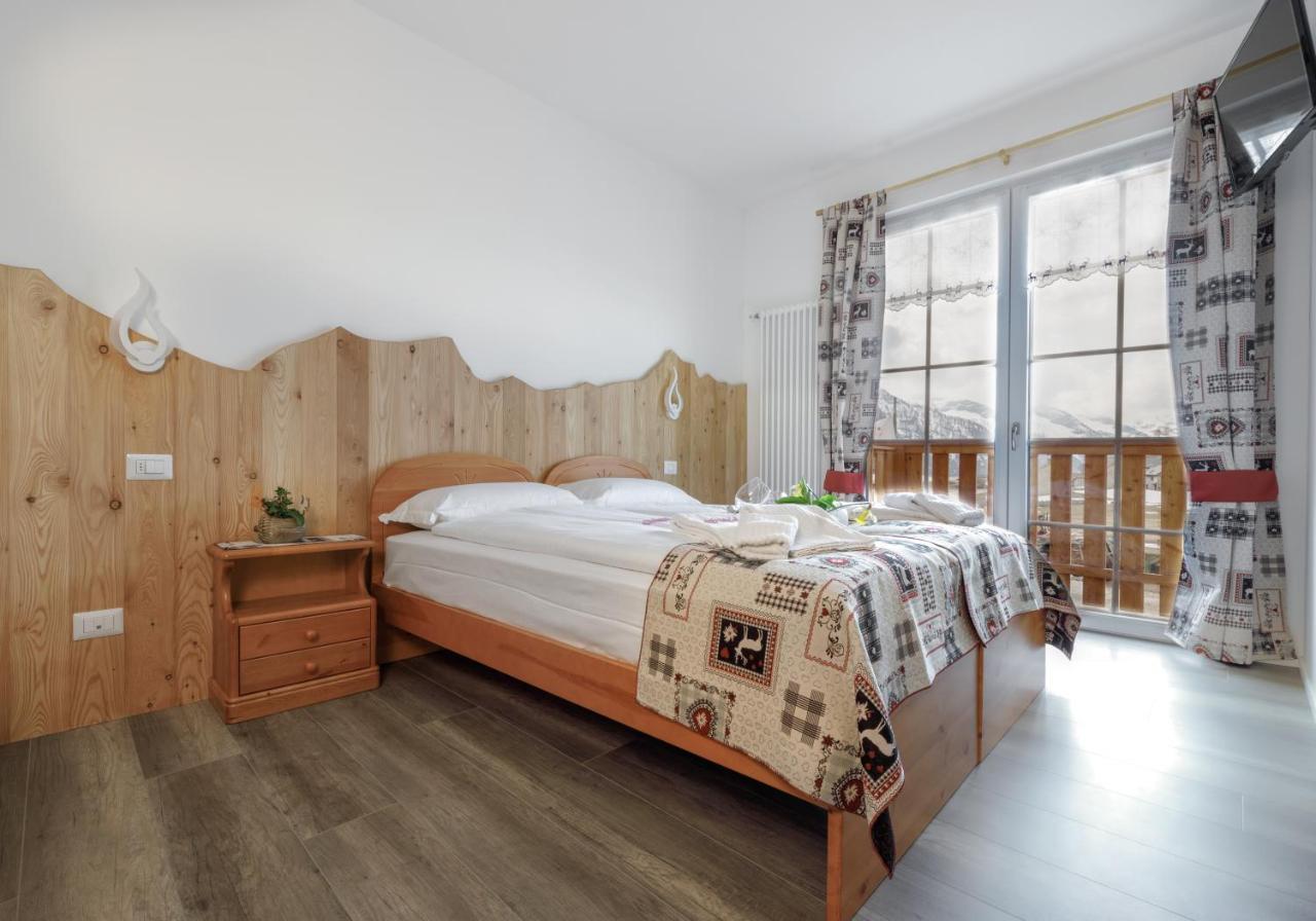 Albergo Ristorante Le Alpi La Frua Buitenkant foto